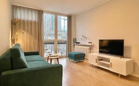 Apartament przy Atrium, stacja metra Rondo ONZ